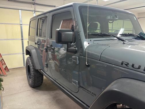 Gray 2015 Jeep Wrangler Unlimited Rubicon