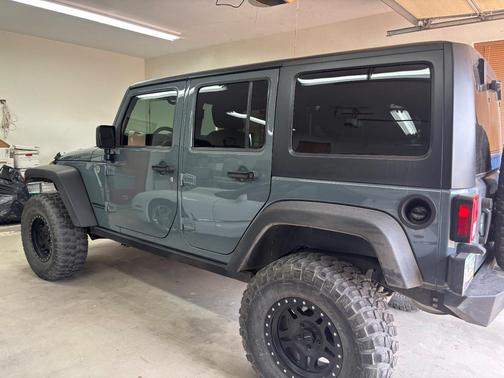 Gray 2015 Jeep Wrangler Unlimited Rubicon