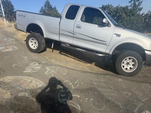 2000 Ford F-150 Work Series SuperCab