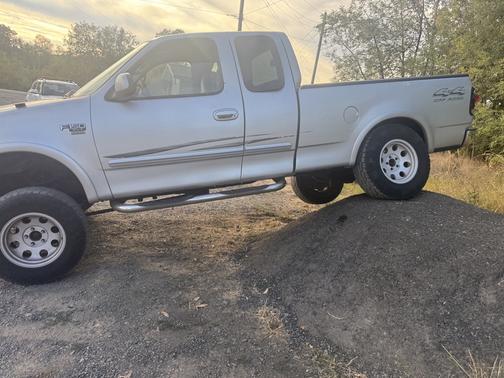 2000 Ford F-150 Work Series SuperCab