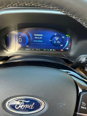 2022 Ford Escape PHEV Titanium