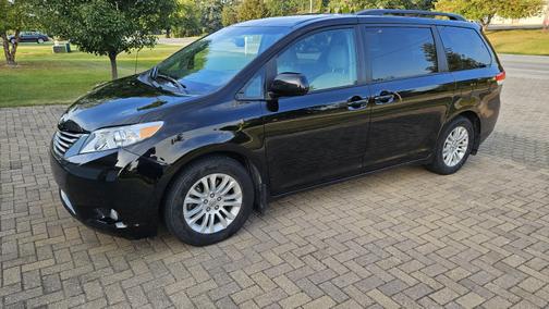 2014 Toyota Sienna XLE