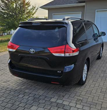 2014 Toyota Sienna XLE