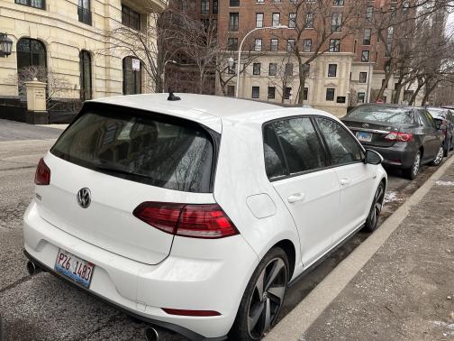 2018 Volkswagen Golf GTI 2.0T SE 4-Door