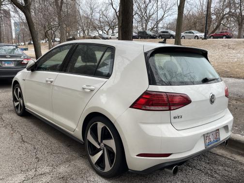 2018 Volkswagen Golf GTI 2.0T SE 4-Door