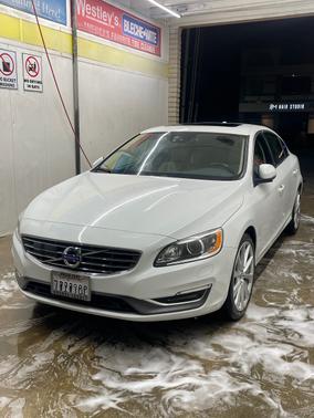 2016 Volvo S60 Inscription T5 Drive-E Platinum