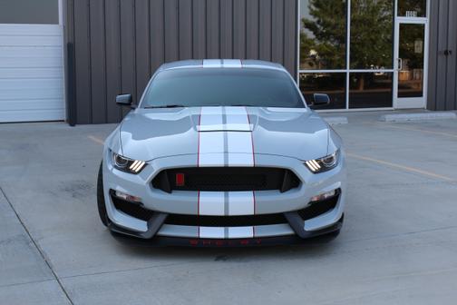 2017 Ford Shelby GT350R Base