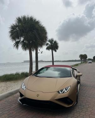 2022 Lamborghini Huracan EVO Base