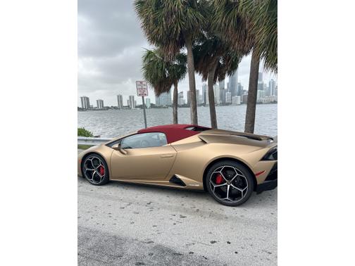 2022 Lamborghini Huracan EVO Base
