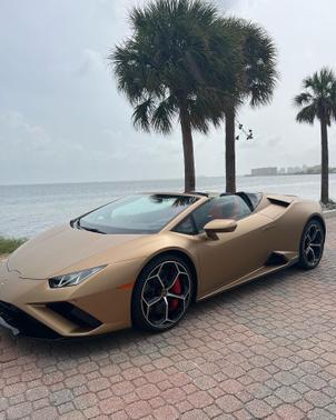 2022 Lamborghini Huracan EVO Base