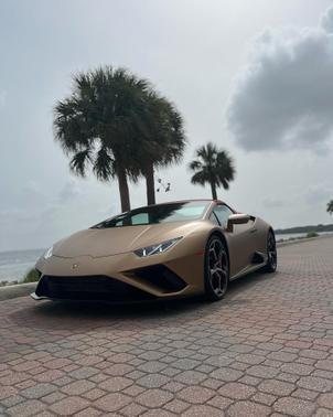 2022 Lamborghini Huracan EVO Base