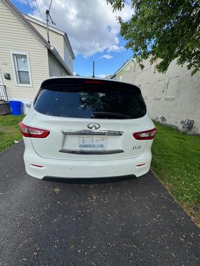 White 2013 INFINITI JX35 Base