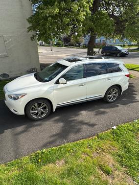 White 2013 INFINITI JX35 Base