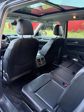 Gray 2018 Volkswagen Atlas 3.6L SEL
