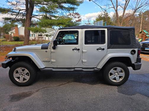 2011 Jeep Wrangler Unlimited Sahara