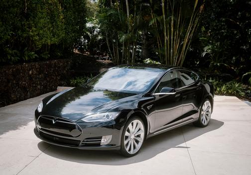 2015 Tesla Model S 70D