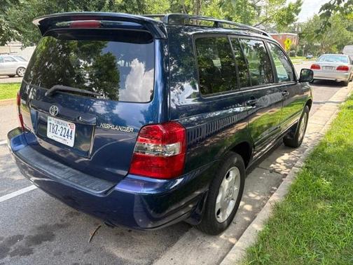Blue 2005 Toyota Highlander Limited