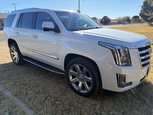 2018 Cadillac Escalade Luxury