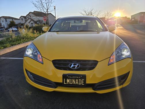 2011 Hyundai Genesis Coupe 3.8 Track