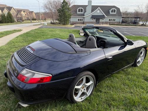 2003 Porsche 911 Carrera 4 Cabriolet