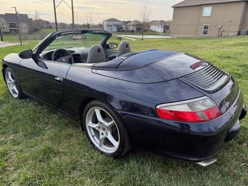 2003 Porsche 911 Carrera 4 Cabriolet