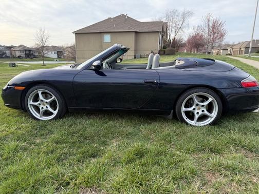 2003 Porsche 911 Carrera 4 Cabriolet