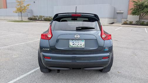 Blue 2013 Nissan Juke SV
