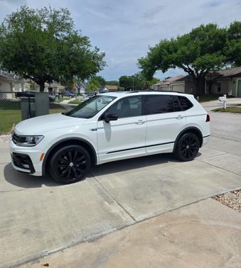 2021 Volkswagen Tiguan 2.0T SE R-Line Black