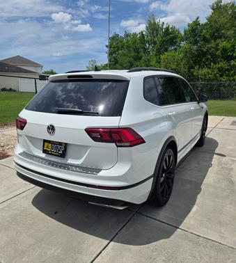 2021 Volkswagen Tiguan 2.0T SE R-Line Black