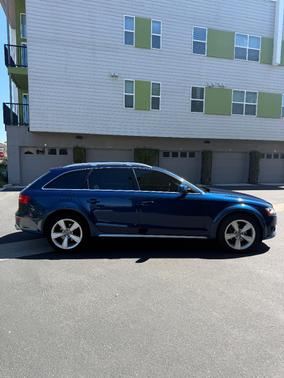 Blue 2013 Audi allroad 2.0T Premium Plus