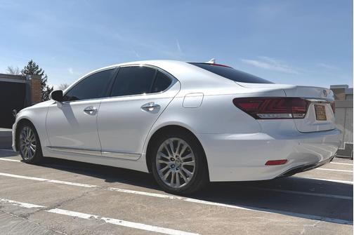 White 2013 Lexus LS 460 Base