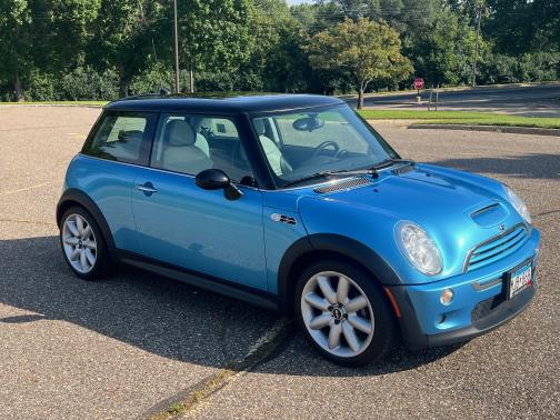 2005 MINI Cooper S Base