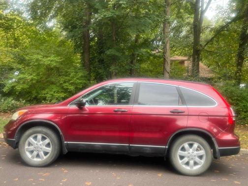 Red 2011 Honda CR-V SE