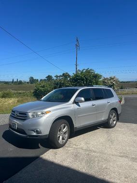 Silver 2011 Toyota Highlander Limited