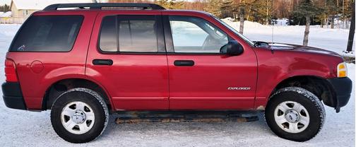 2005 Ford Explorer XLS