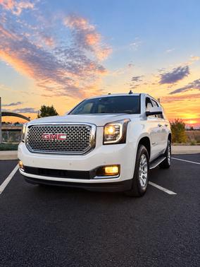White 2018 GMC Yukon SLT Standard Edition