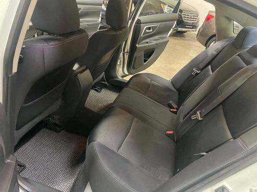 White 2016 Nissan Altima 2.5 S