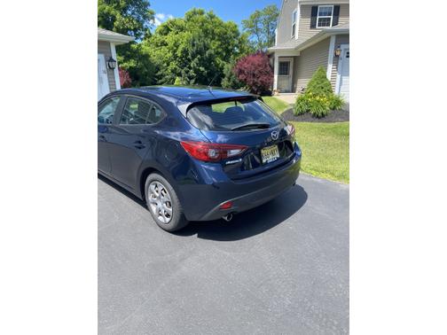 Photo 4 of 14 of 2016 Mazda Mazda3 i Sport