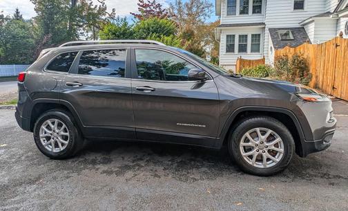 Gray 2015 Jeep Cherokee Latitude