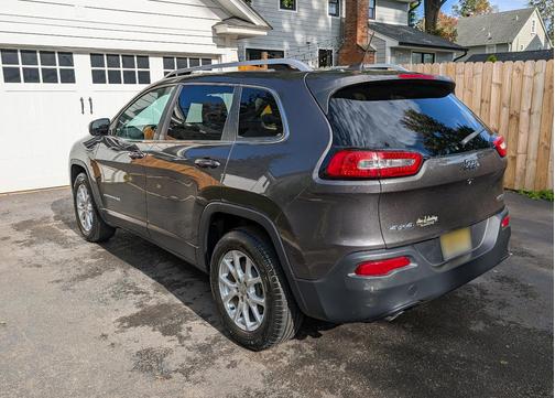 Gray 2015 Jeep Cherokee Latitude