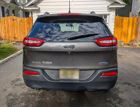 Gray 2015 Jeep Cherokee Latitude