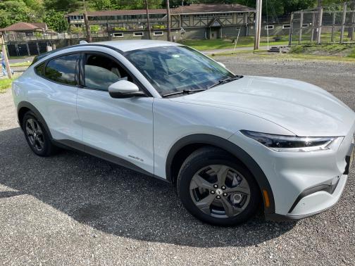 2022 Ford Mustang Mach-E Select