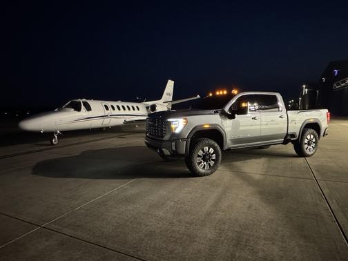 2025 GMC Sierra 2500 Denali