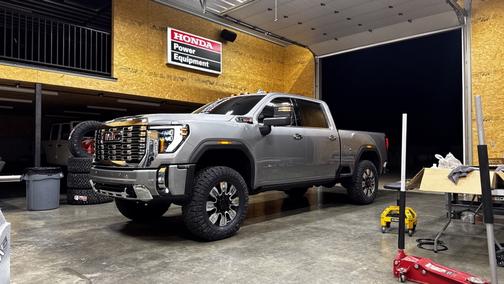 2025 GMC Sierra 2500 Denali