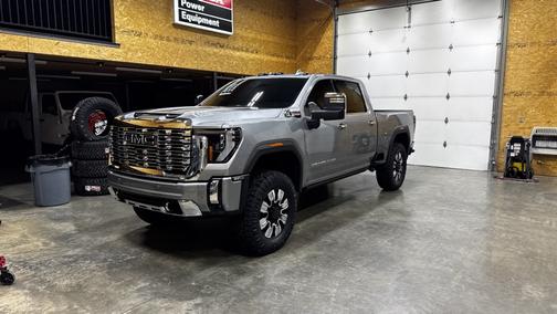2025 GMC Sierra 2500 Denali
