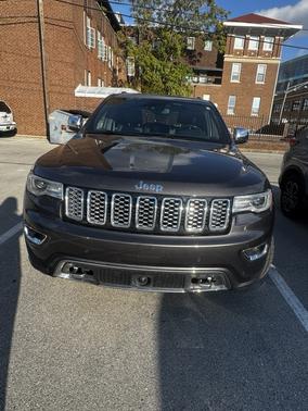 Gray 2019 Jeep Grand Cherokee Overland