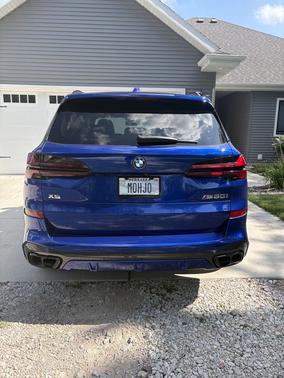 2025 BMW X5 M60i