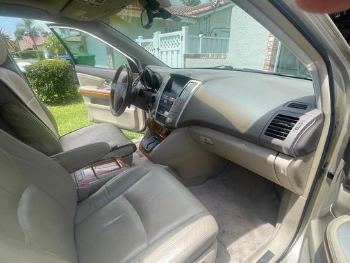 Beige 2005 Lexus RX 330 Base