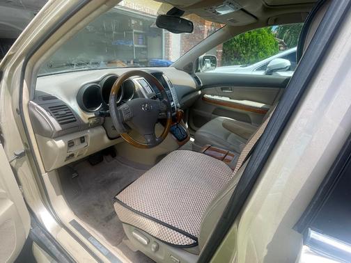 Beige 2005 Lexus RX 330 Base