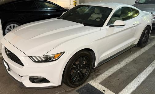 White 2016 Ford Mustang EcoBoost Premium